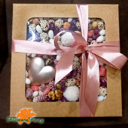 Подарочная насыпная коробка с орехами и конфетами в Курске